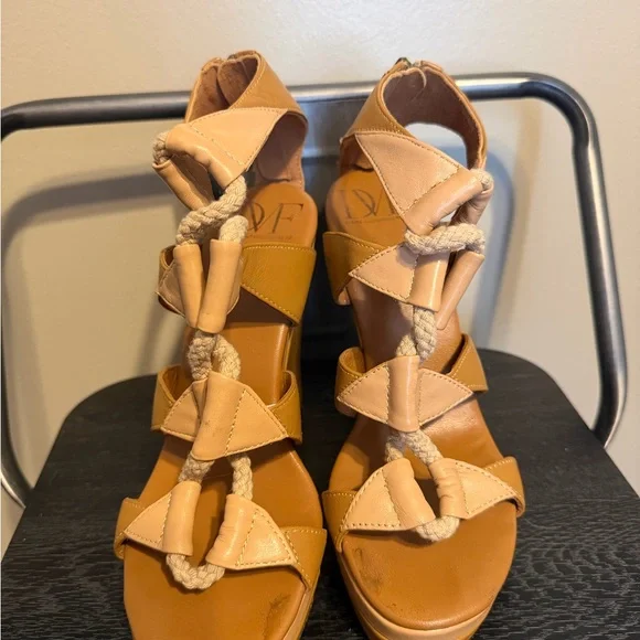 DVF Diane von Furstenberg Camel Leather Rope Wedge Sandals 7M - Picture 14 of 14